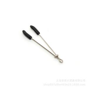 ของเล่นทางเพศสำหรับผู้หญิงคุณภาพส่งออกขายดี ที่หนีบหน้าอกแบบยาว ปรับความแน่นได้ เหมาะสำหรับการใช้งานบนเตียงอย่างเร่าร้อน - Product Image 4