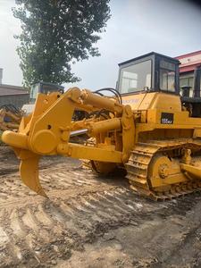 Topadora de cadenas Komatsu D155AX amarilla, equipo de construcción de alta resistencia - Product Image 5