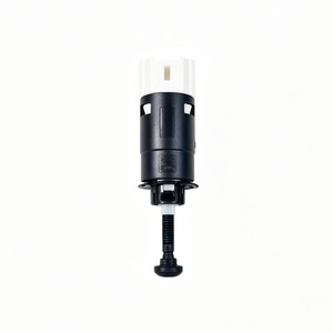 Reversing Light <b>Switch</b> 8200276361 <b>12V</b> Rear Car Use - Product Image 3