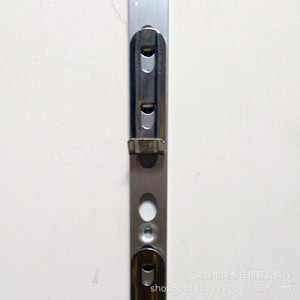 Soporte para Refrigerador de Acero Inoxidable Modelo J, Tipo J, Cromado, Instalación Vertical, Capacidad de Carga de 300 kg, Ganchos de Exhibición - Product Image 1