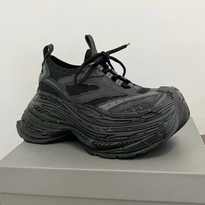 รองเท้าลำลองกีฬาสำหรับผู้ชายมาใหม่2024ฤดูหนาวรองเท้าผ้าใบผ้าตาข่ายแบบมีตะขอเกี่ยวทำจากหนังนิ่มติดโลโก้ตามสั่ง - Product Image 3