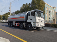 Camion-citerne neuf QTD Jincheng 8X4, 25,72 m³, 32 tonnes de charge utile, conduite à gauche, norme Euro, transport de liquides dangereux