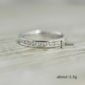 Anello Minimalista con Zirconi Stellati, Design Elegante e Semplice, Accessorio Impilabile per Uso Quotidiano da Donna - Product Image 4