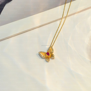 Collier pendentif papillon en or massif 18 carats avec diamant et rubis de forme poire cultivé en laboratoire, cadeau de fiançailles vintage pour les femmes, fête de mariage - Product Image 4