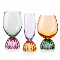 Ensemble de gobelets en verre coloré de luxe, base sculpturale côtelée, fabrication artisanale moderne, réutilisable, écologique, 0,5 L, vaisselle pour cocktails