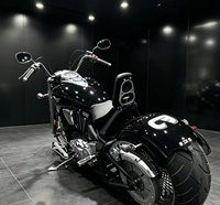 Moto Cruiser Kawasaki Vulcan VN2000 d'occasion, 2053cc, V-Twin, grande cylindrée, refroidissement liquide, Chopper classique, moto à essence