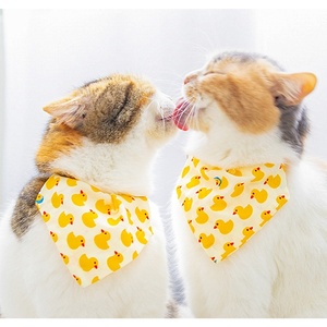 Set Collare e Bandana <span class=keywords><strong>per</strong></span> Animali Domestici, Sciarpa Triangolare Stampata Regolabile <span class=keywords><strong>per</strong></span> <span class=keywords><strong>Cani</strong></span> e Gatti con Collare <span class=keywords><strong>in</strong></span> <span class=keywords><strong>Pelle</strong></span> PU <span class=keywords><strong>per</strong></span> Piccoli Animali - Product Image 3