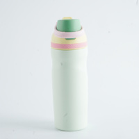 Gourde isotherme portable, nouveau design, en acier inoxydable 304, avec poignée et couvercle à ouverture rapide.
