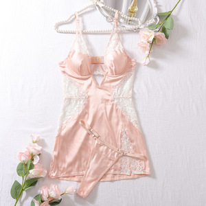 Chemise de nuit érotique en satin rose avec dentelle, col en V profond, découpes et nœuds de haute qualité - Product Image 4