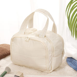 2025 Bestseller High-End Fluffy Kosmetik tasche für Frauen Doppelte breite Öffnung Tragbare Polyester-Reise toilette mit großer Kapazität - Product Image 5