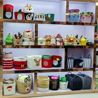 Panier festif en corde de coton rouge tressé avec motif Père Noël, idéal pour les cadeaux de Noël, la décoration de fêtes à la maison et le rangement de bonbons
