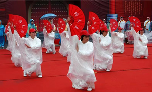 Éventail en plastique écologique thème ange, rouge, 33 cm, motif cadre photo, pour la danse des enfants, les fêtes, les mariages, la décoration et les cadeaux - Product Image 6