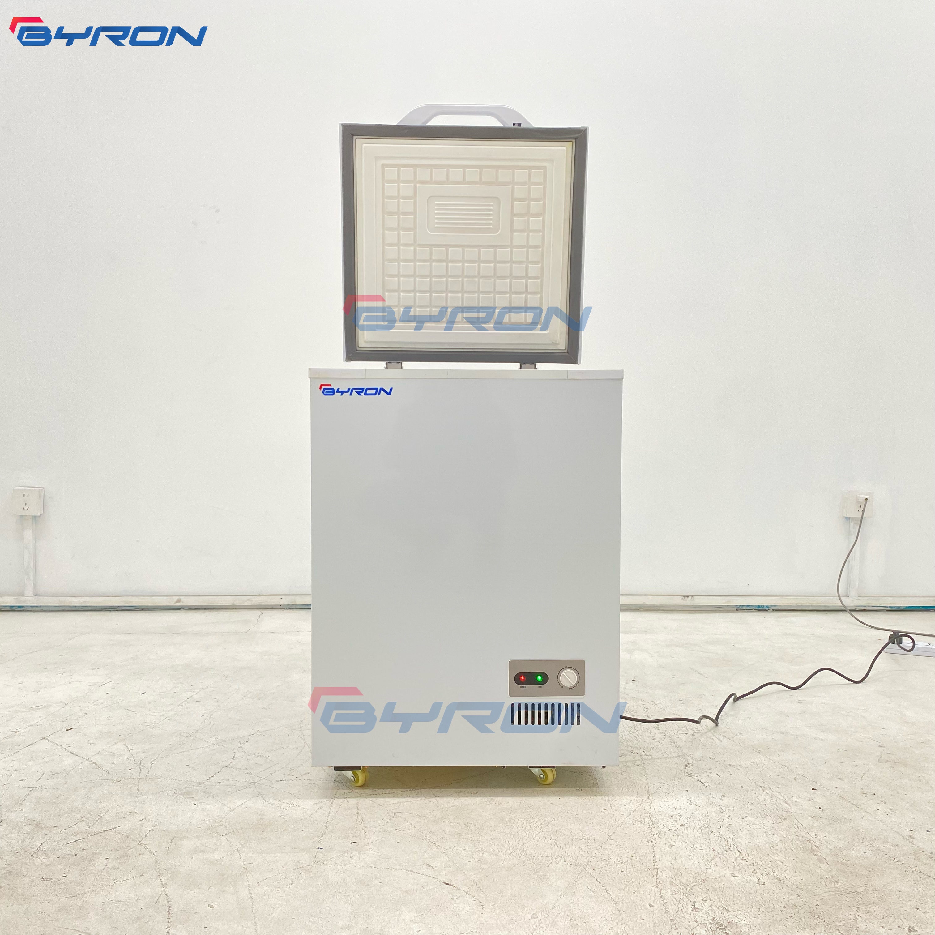 High-Capacity Single-Temperature Chest Freezer with Compressor Cooling Air Cooling System for Intensive Storage Needs