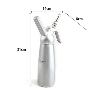 Distributeur de crème fouettée 500 ml, cartouche de crème fouettée avec 3 buses décoratives et brosse de nettoyage, distributeur de crème fouettée anti-fuite - Product Image 2