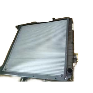 Applicable à l'assemblage de radiateur de réservoir d'<span class=keywords><strong>eau</strong></span> Dongfeng <span class=keywords><strong>Capt</strong></span> - Product Image 1