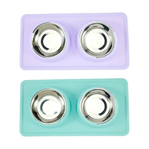 Bols pour animaux de compagnie durables et écologiques de couleur personnalisée, 2 bols en acier inoxydable avec tapis en silicone antidérapant anti-déversement - Product Image 4