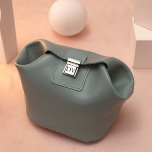 Bolsa de almacenamiento de cosméticos de cuero PU, bolsa para joyas, bolsa de viaje, bolsa compacta acolchada, regalo con posibilidad de imprimir logotipo. - Product Image 3