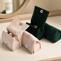 Pochette à bijoux portable en velours haut de gamme avec boucle, pour bagues et boucles d'oreilles, idéale pour le voyage - Vente en gros fabricant
