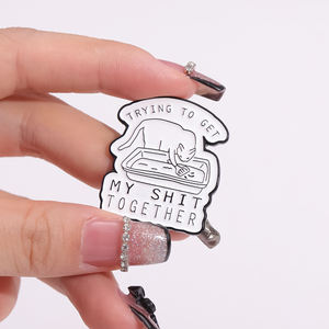 Pin de Esmalte con Diseño de Gato Divertido, Broche Metálico para Solapa, Accesorio para Mochila y Ropa, Venta al Por Mayor - Product Image 4