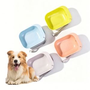 Bol à eau portable pour chien en ABS, anti-fuite, 2-en-1, distributeur d'eau pour animaux de compagnie pour la marche, les voyages et les activités de plein air - Product Image 4
