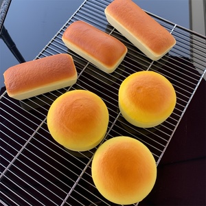Modelo de comida de 5 pulgadas de plástico blando de rebote lento para exhibición de postres, con propiedades de simulación de leche condensada, queso crema y falso cheesecake de Nueva York, ideal para regalo. - Product Image 3