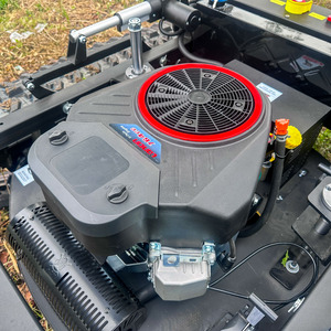 Tondeuse à gazon robotisée à chenilles en caoutchouc, télécommandée, moteur quatre temps haute puissance, sans crainte de glisser sur les pentes - Product Image 5