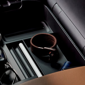 Cable USB-C Magnético Tail Link de 240W con Carga Rápida PD, Diseño Inclinable, Aislamiento de Nailon, 1m para Laptop y Teléfono - Product Image 4