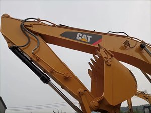 Excavadora Usada de 20 Toneladas, Modelo Cat320D, con Ruedas de Goma, Calidad Garantizada de Segunda Mano, Amplio Stock Disponible - Product Image 4