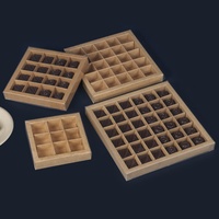 Boîte en papier kraft carrée pour chocolats avec couvercle transparent, 9/16/25/36 compartiments
