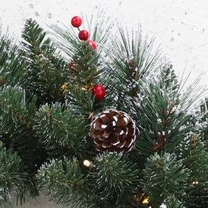 Guirlande de Noël en tailles 30/40/50/60 cm avec de jolies baies et des pommes de pin, décoration artisanale à suspendre à la porte pour les fêtes - Product Image 5