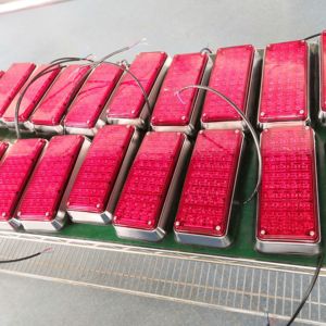 <span class=keywords><strong>Ambulance</strong></span> 7*3 LED feux latéraux 12v/24v pour véhicules camion de pompiers lumière stroboscopique d'urgence avec certificat CE - Product Image 5