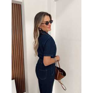 Combinaison en jean avec taille élastique, 100% coton respirant, salopette pour femme, manches courtes, boutonnée devant, style enveloppant et à nouer - Product Image 3