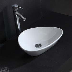 Lavabo triangulaire en céramique au <span class=keywords><strong>design</strong></span> moderne et élégant pour hôtel, lavabo triangulaire pour se laver les mains, lavabo à poser sur le comptoir - Product Image 1