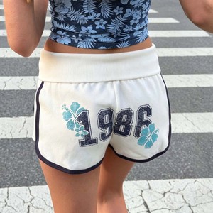 Pantalones Cortos Casuales con Diseño Minimalista de Cintura Elástica y Estampado de Números, Versátiles para el Hogar, Estilo Veraniego - Product Image 3