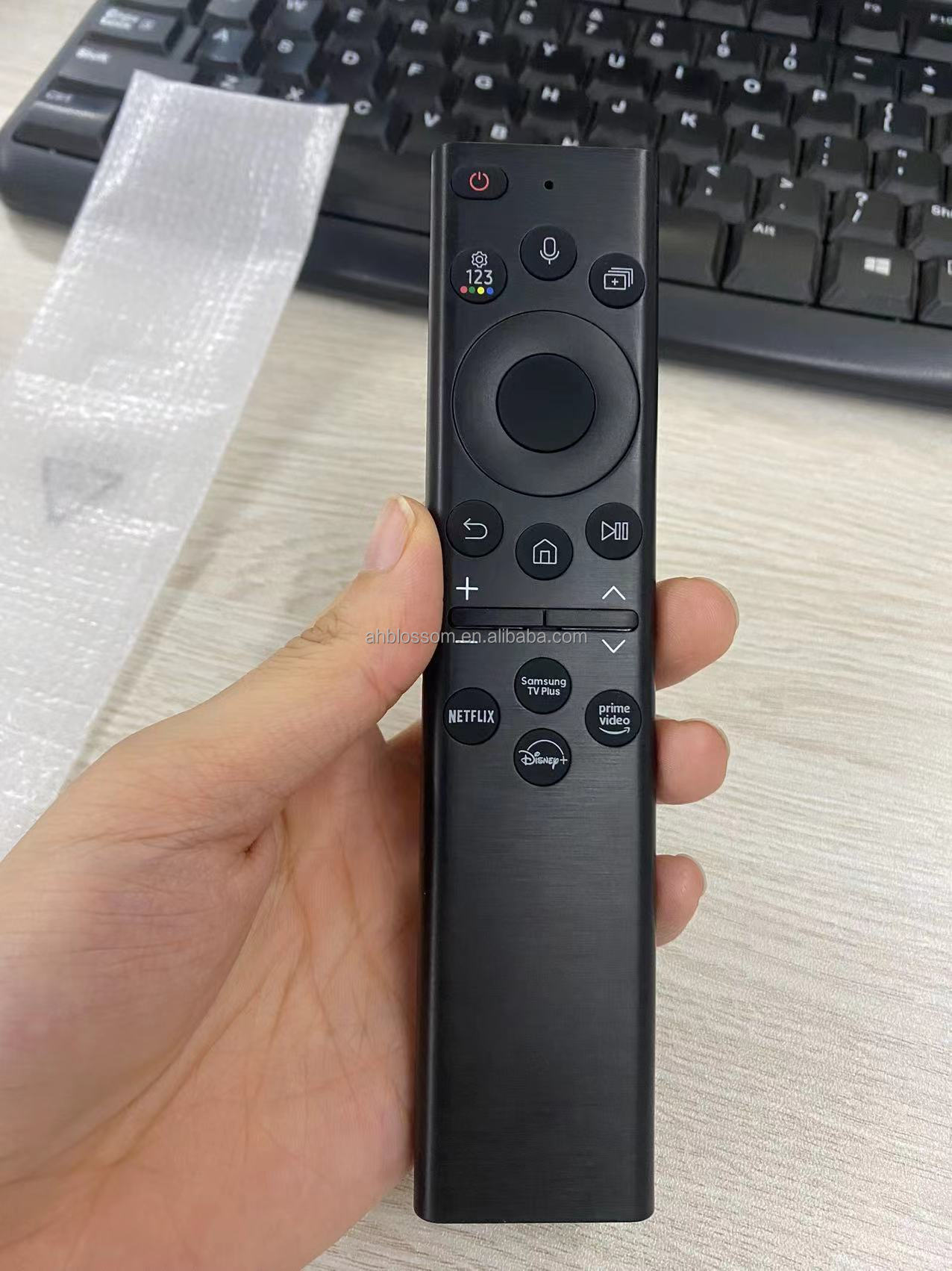 New BN59-01385B BT Voice Remote Control for Samsung TV - Universal Solar  Remote TM2280E, Automatic Function, Durable ABS Design BN59-01385B Samsung 充電式ソーラーボイステレビリモコン UE55AU8070 2021用