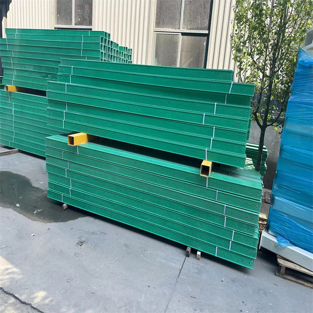 Customized Fiberglass Cable Trays Perforated GRP FRP Cable Tray