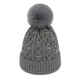 Femmes hiver chaud tricoté chapeau perle fourrure Pom à la mode décontracté bonnet casquette pour filles Skullies Bonnet pour <span class=keywords><strong>Femme</strong></span> Invierno Gorras - Product Image 2