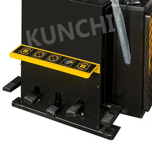 Machine à changer les pneus automatique à cinq pédales KUNCHI, machine à démonter les pneus, vente chaude - Product Image 4
