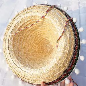 Colorido sombrero mexicano con pompones: accesorio perfecto para actuaciones infantiles, fiestas de baile y festivales