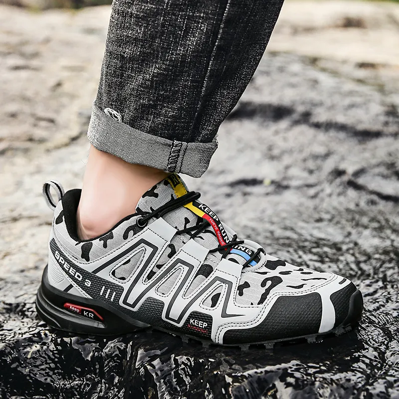 Customized Trekking Shoes Man Outdoor Camouflage Trekking Rock Climbing Sneaker Waterproof Hiking Shoes For Men