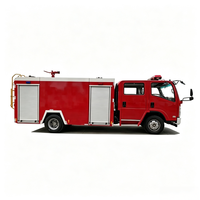 Camion-citerne Sino Truck HOWO 3000 litres / 3 m³ avec équipement de lutte contre l'incendie / Camion spécial à vendre