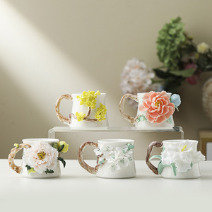 Taza de Cerámica Artesanal con Flores, Patrimonio Cultural Inmaterial, Elegante Taza para Café o Té, Regalo de Cumpleaños o Festividades para Mujeres y Madres - Product Image 1