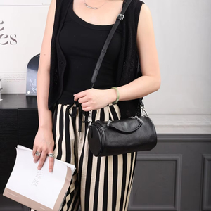 กระเป๋าเดินทางแบบดัฟเฟิลขนาดเล็กสำหรับออกกำลังกายและเดินทาง  แบบ unisex  ขายส่ง  รับทำโลโก้  กันน้ำ  วัสดุผ้า Oxford  ปิดซิป  แฟชั่นสำหรับเด็ก - Product Image 2