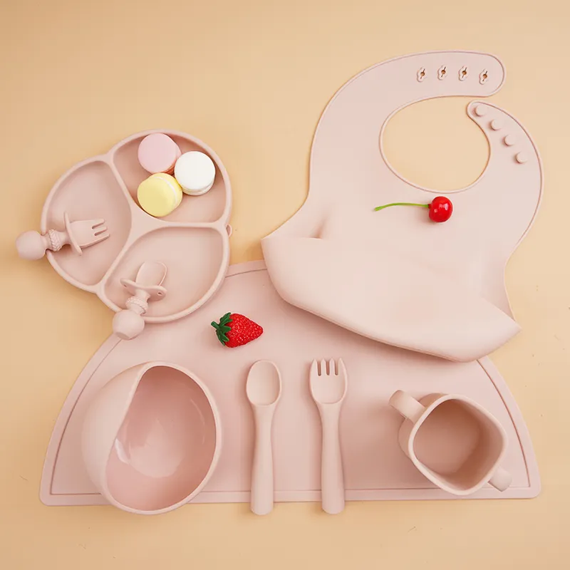 Ensemble de vaisselle pour bébé et enfants sevrage tendance écologique ensemble de bavoir bol ventouse en silicone pour l'alimentation du bébé