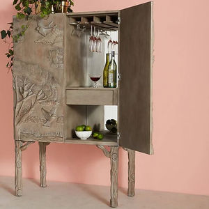 Armoire à vin Arbre de Vie sculptée à la <span class=keywords><strong>main</strong></span> avec relief d'oiseaux, buffet de bar, blanc vieilli, armoire de rangement pour spiritueux antique - Product Image 2