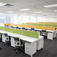 Bureaux et postes de travail modulaires acoustiques Cabine de bureau Mobilier de table Cloison de table Bureau de groupe moderne pour 2 4 6 personnes