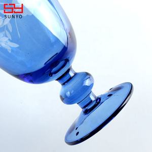 Vintage Kristallweinglas – Blau/Rosa Transparent mit Gravur, 320ml Fassungsvermögen, Klassischer Stil für Partys, Individuelles Logo - Product Image 4