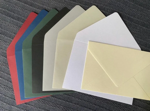 Invitación de Boda Clásica Personalizada con Relieve, Impresión Tipográfica Moderna y Minimalista con Código QR - Product Image 5