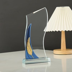 Tùy Chỉnh Văn Phòng Trang Trí Nội Thất Pha Lê <span class=keywords><strong>Trophy</strong></span> Giải Thưởng Cao Cấp <span class=keywords><strong>Liuli</strong></span> Pha Lê Thủy Tinh <span class=keywords><strong>Trophy</strong></span> Quà Lưu Niệm Quà Tặng Cho Lễ Kỷ Niệm Trang Trí Nội Thất - Product Image 2