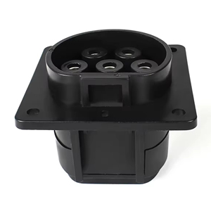 Produzione di Massa di Alloggiamenti in Plastica per Spine di Ricarica Auto con Stampaggio a Iniezione e Apertura Rapida dello Stampo - Product Image 2